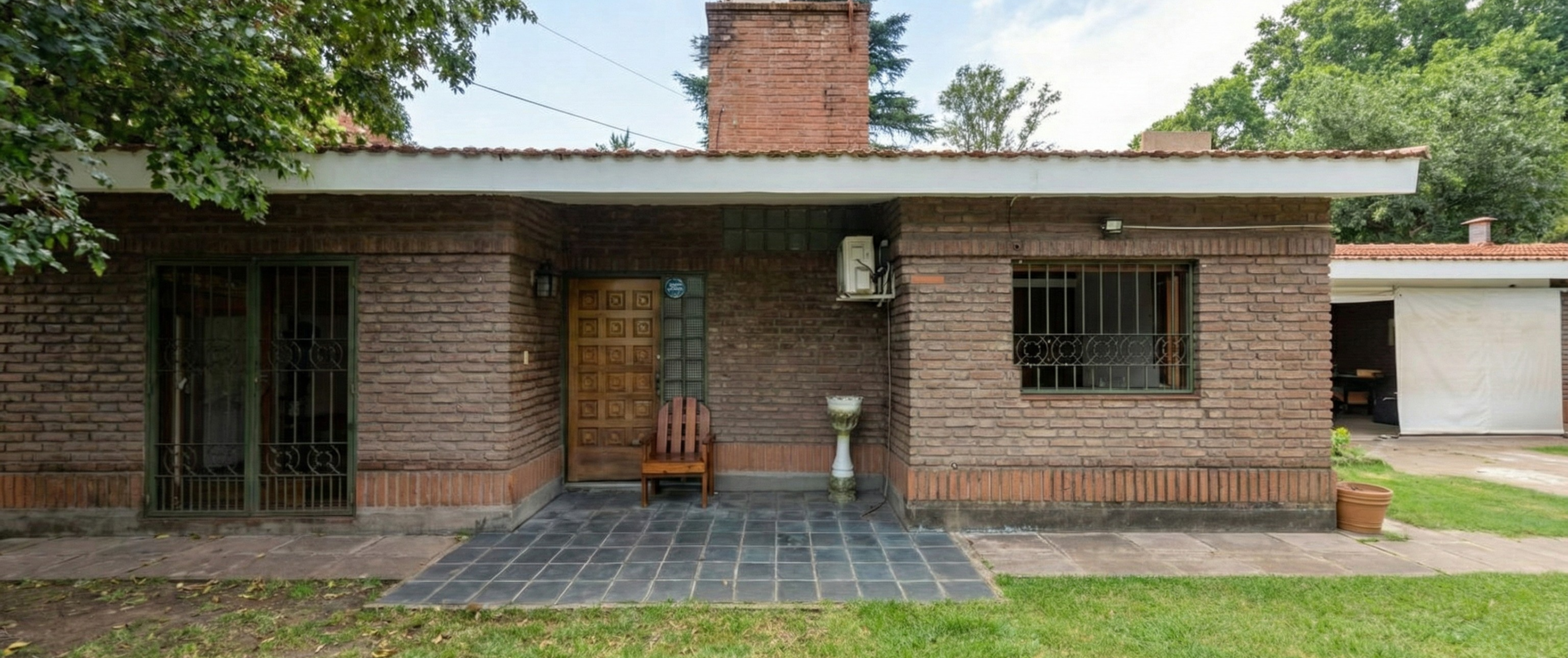 Foto de propiedad después del procesamiento con IA